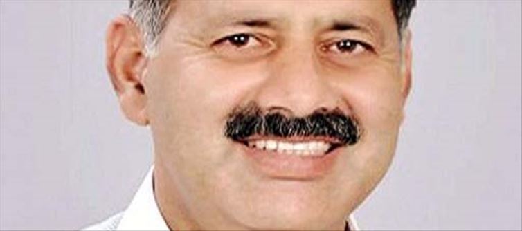 Minister Rajesh Dharmani targets the opposition...