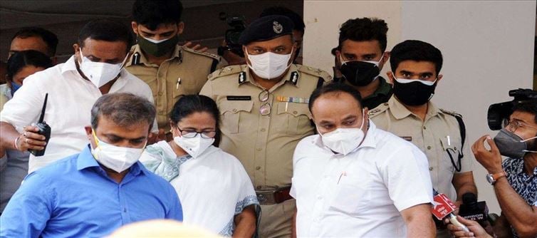 हाई ड्रामा के बीच सीबीआई कोर्ट ने नारद मामले में टीएमसी के चारों सदस्यों को दी जमानत