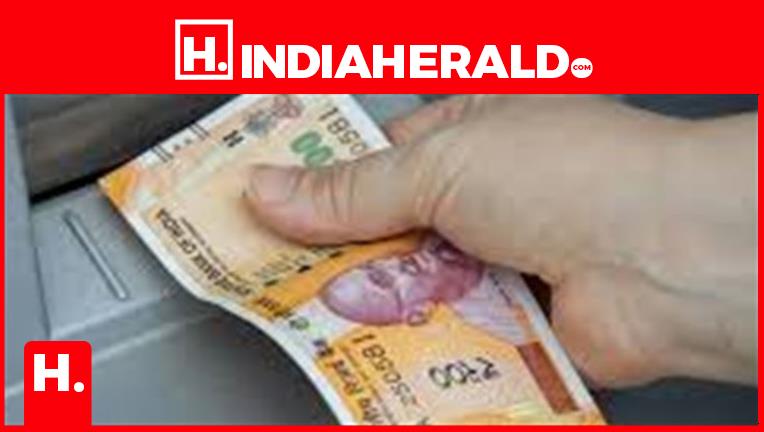 New ATM rules that banks like HDFC Bank, Punjab National Bank (PNB), and Bandhan Bank are introducing from April 1, 2026