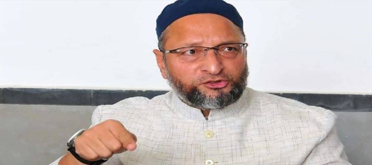 मुसलमानों को हर तरफ से दबाया जा रहा है: ओवैसी