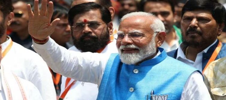 चुनावी हलफनामे में पीएम मोदी ने घोषित की कुल संपत्ति 3.02 करोड़ रुपये
