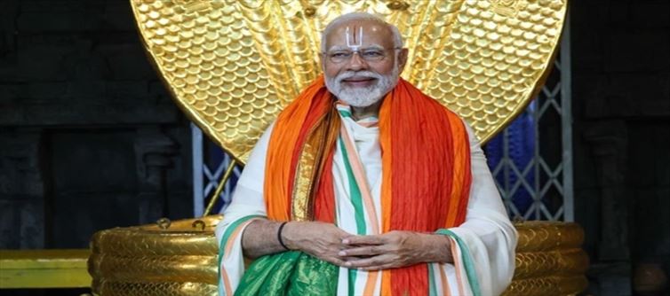 पीएम मोदी ने तिरुपति के तिरुमाला मंदिर में पूजा-अर्चना की