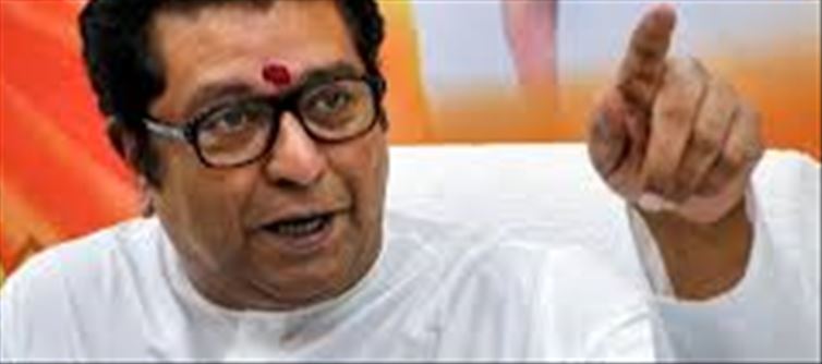 Raj Thackeray's controversial statement on Kumbh bathers!