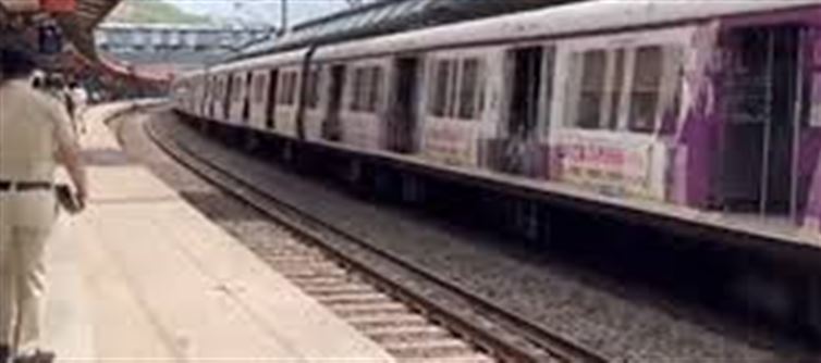 Sharad Pawar calls local train accident unfortunate
