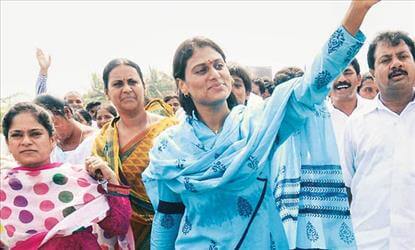 Secret behind Sharmila's T tour