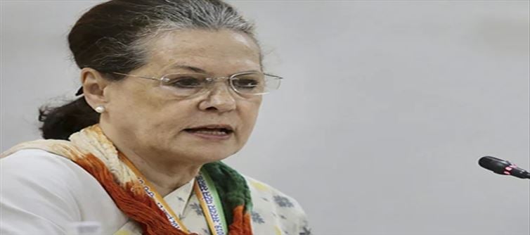 सोनिया गांधी ने मोदी सरकार की आलोचना की, लोकतंत्र का गला घोंटने का आरोप लगाया