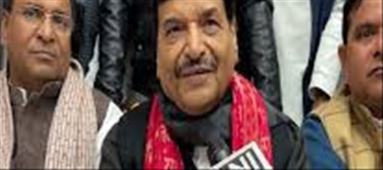 SP leader mentioned Aurangzeb regarding Maha Kumbh!