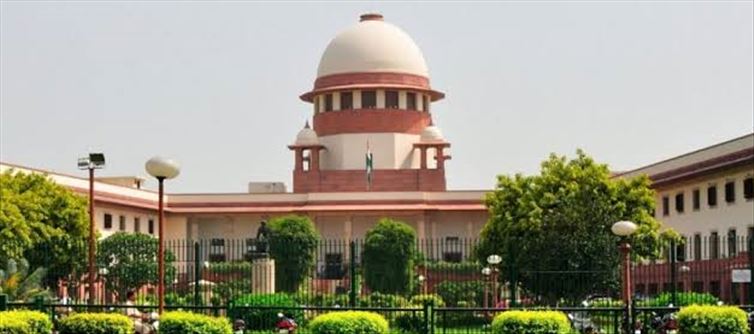సుప్రీమ్ కోర్టు : వ్యభిచారం చెయ్యడం తప్పు కాదు!