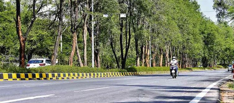 Telangana - Hyderabad Road Repair Works cost 1827 Crores