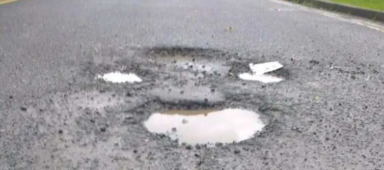 Telangana - Journey on potholes-dotted NH-44 a dangerous ordeal