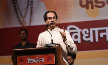 10 हजार कोटी राज्यासाठी पुरेसे नाहीत – उद्धव ठाकरे