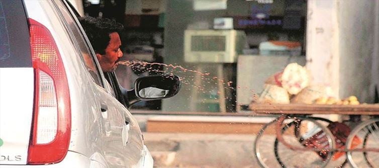 उत्तर प्रदेश में पब्लिक में थूकने पर 500 रुपये, मास्क न पहनने पर भारी जुर्माना