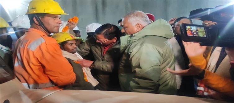 उत्तरकाशी में निर्माणाधीन सिल्कयारा सुरंग में फंसे सभी 41 मजदूरों को बचाया गया