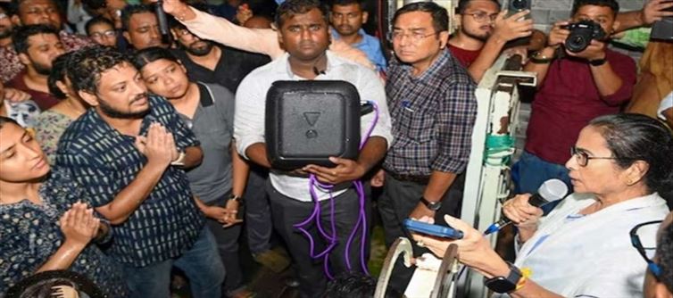 पश्चिम बंगाल: जूनियर डॉक्टरों ने अपनी मांगों पर समाधान के लिए CM ममता बनर्जी से दूसरी बैठक की मांग की