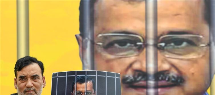 What will CM Kejriwal do now after getting a blow from HC?