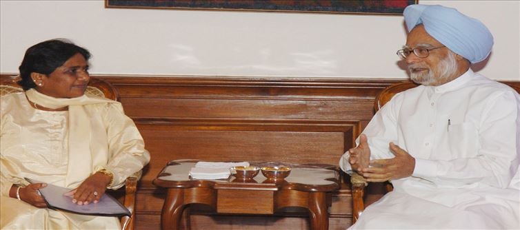 When Manmohan Singh invited Mayawati for lunch?