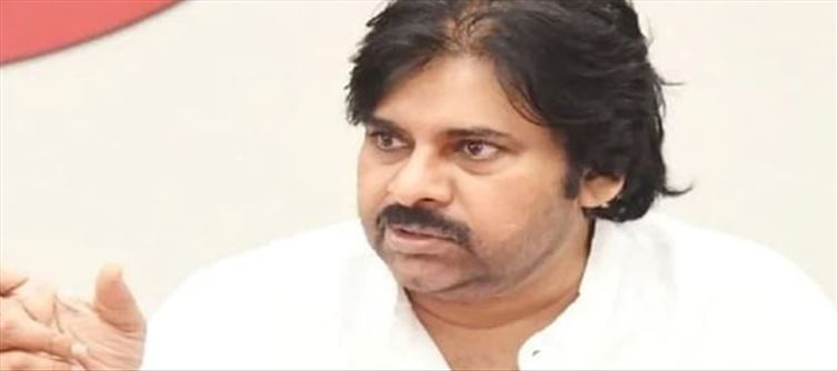 పవన్ అర్జెంటుగా ఆ ఇద్దరికి పదవులు ఇవ్వాల్సిందే.. లేకపోతే జనసేనకు బ్యాడ్డే...!