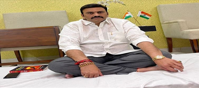 ఢిల్లీ : రాజుగారి సర్వేట.. నిజమేనా ?