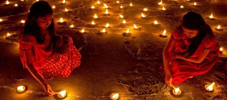 Diwali is becoming an Universal Festival..?