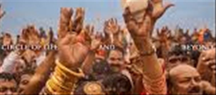 Unique color seen in Maha Kumbh, people reached with the picture!