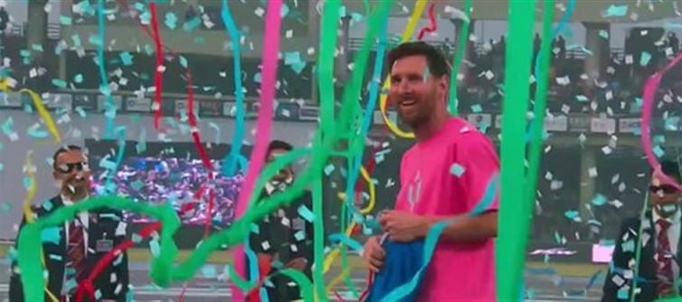 Hyderabad Cheers Messi’s Arrival!!