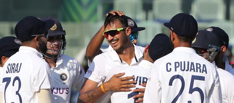 জয়ের গন্ধে মাতোয়ারা টিম ইন্ডিয়া
