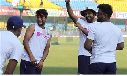সৌরভ গাঙ্গুলিকে টপকে ‘হিটম্যান’ রেহিত শর্মার নতুন রেকর্ড অস্ট্রেলিয়া ম্যাচে