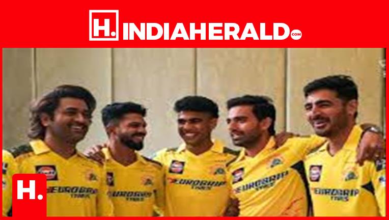 This veteran of CSK broke the mobile of a fan, cricketer co