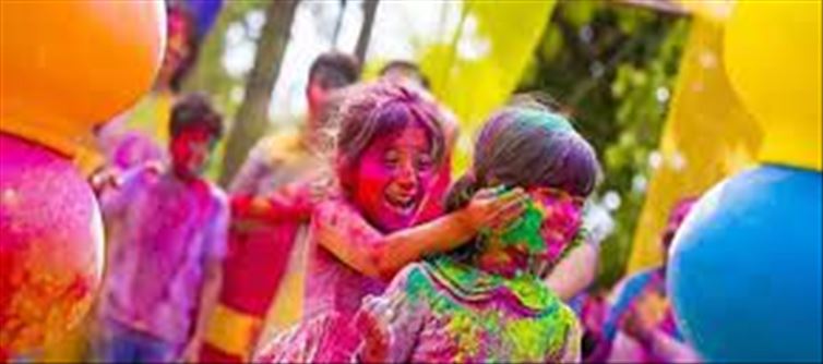 How to send Holi wishes to your friends and family?