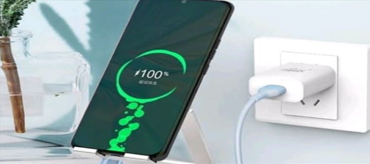 ఫోన్ కు ప్రతిసారి 100% చార్జింగ్ పెడుతున్నారా.. ఇది తెలిస్తే మరోసారి అలా చేయ్యరు?