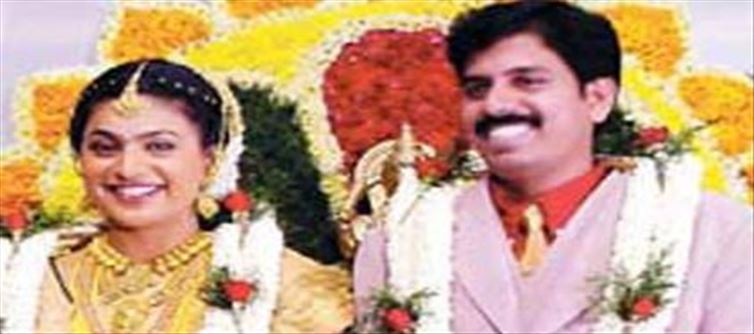 టీవీ: రోజా సెల్వమణి 11ఏళ్ల ప్రేమ గురించి తెలియని విషయాలు ఇవే..!!