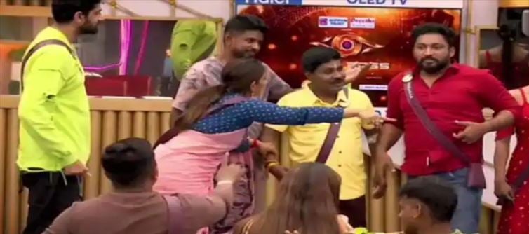 Shocking..! Contestant suddenly leaving the Bigg Boss show..?