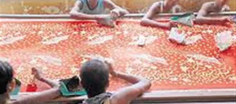 10 children from Bihar freed from bangle factory!