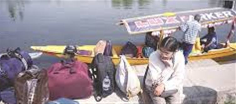 48 tourist places in Kashmir have been closed!