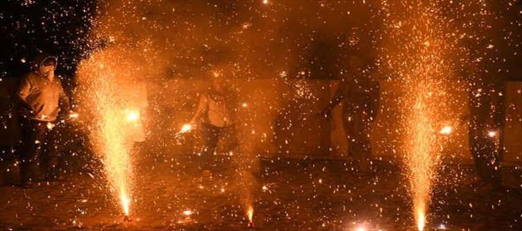 ' ఎకో-ఫ్రెండ్లీ దీపావళి ' గురించి ఈ కుర్రాడు ఏం చెప్పాడో చూడండి..