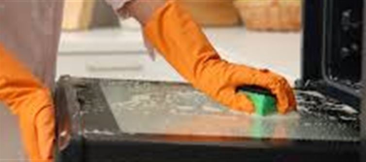 Try This Quick and Effective Kitchen Hack to Keep Your Microwave Clean