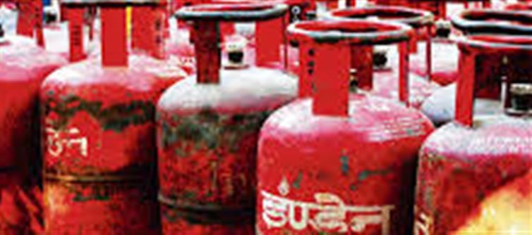 Women in Uttar Pradesh to Miss Free Gas Cylinder on Diwali: Here’s Why