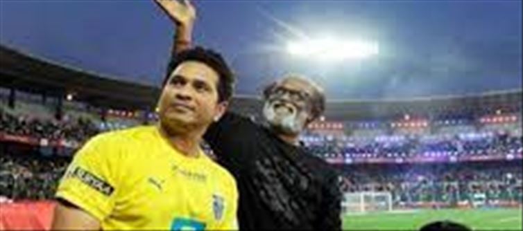Sachin Wishes Rajini: Thalaiva .... Master Blaster Congratulates Superstar!