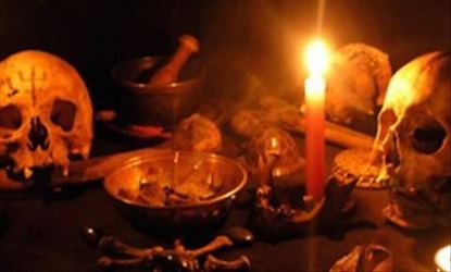 సూర్య గ్రహణం వేళ... యువతిని నరబలి ఇచ్చేందుకు...