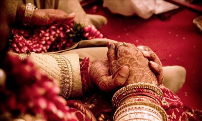 పెళ్లి కూతురు మీద పెళ్లి కొడుకు కేసు .. కారణం తెలిస్తే నవ్వుతారు : 