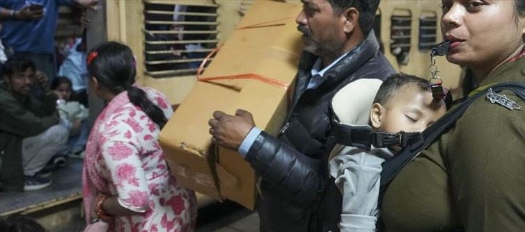 Railways To Arm Girl RPF Employees With Chili Spray Cans To Address Challenges