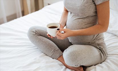 ప్రెగ్నెన్సీ టైమ్‌లో టీ, కాఫీలు తాగితే ప్ర‌మాద‌మా.. అస‌లు విషయం ఏంటంటే..?